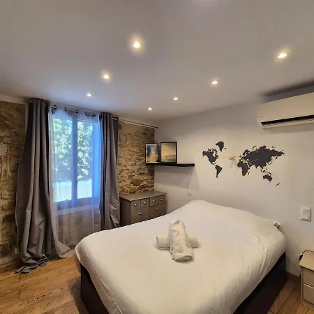 Petite Maison De Village En Bord De Les Lecques