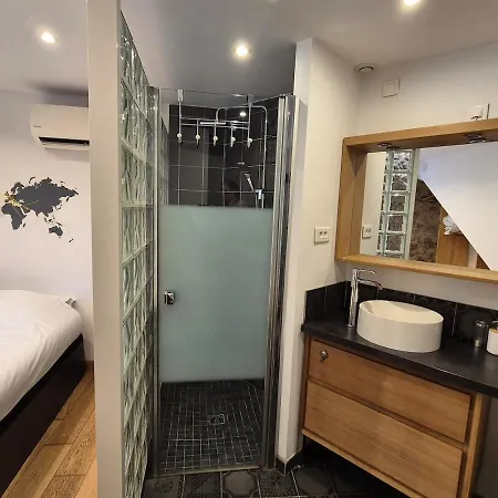 Petite Maison De Village En Bord De 펜션 *